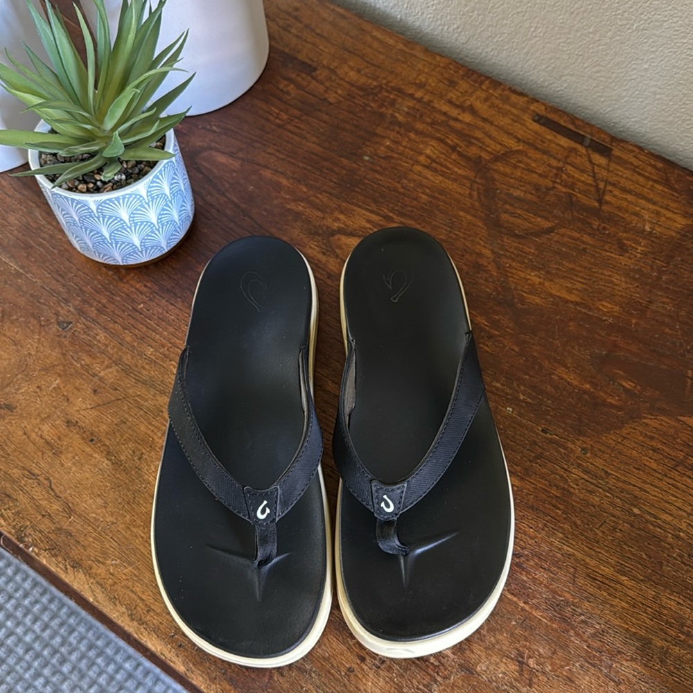 Olukai Nu a Pi’o , Women’s size 9